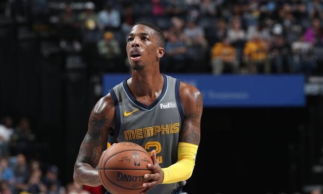 九游-西亚卡姆关键节点逆转，老鹰带队取胜！的简单介绍